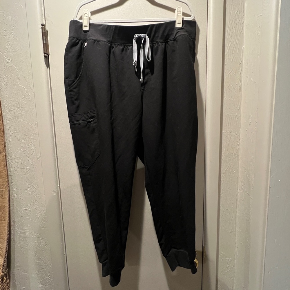 Like New - FIGS High-Waist Zamora Scrubs 3XL (fits like 2XL)